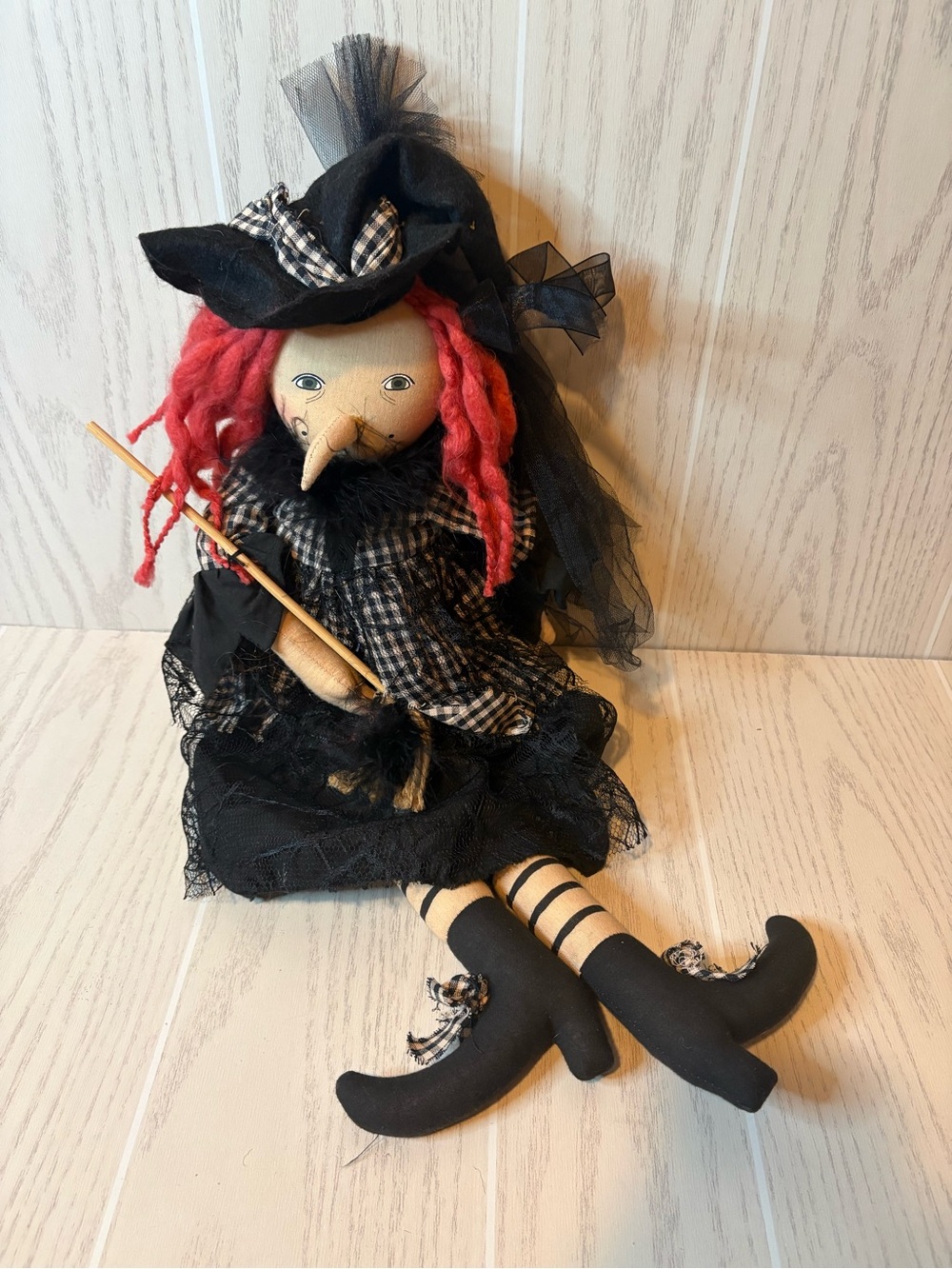 Halloween Witch 20” Sitting Primitive